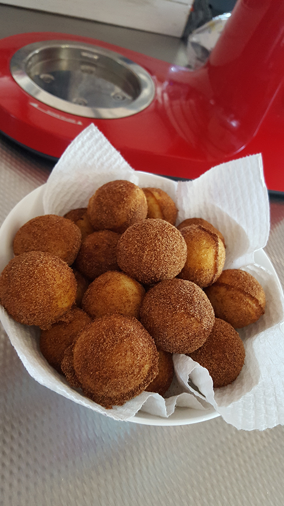 Cinnamon Donut Holes : Pregnancy Baby Child